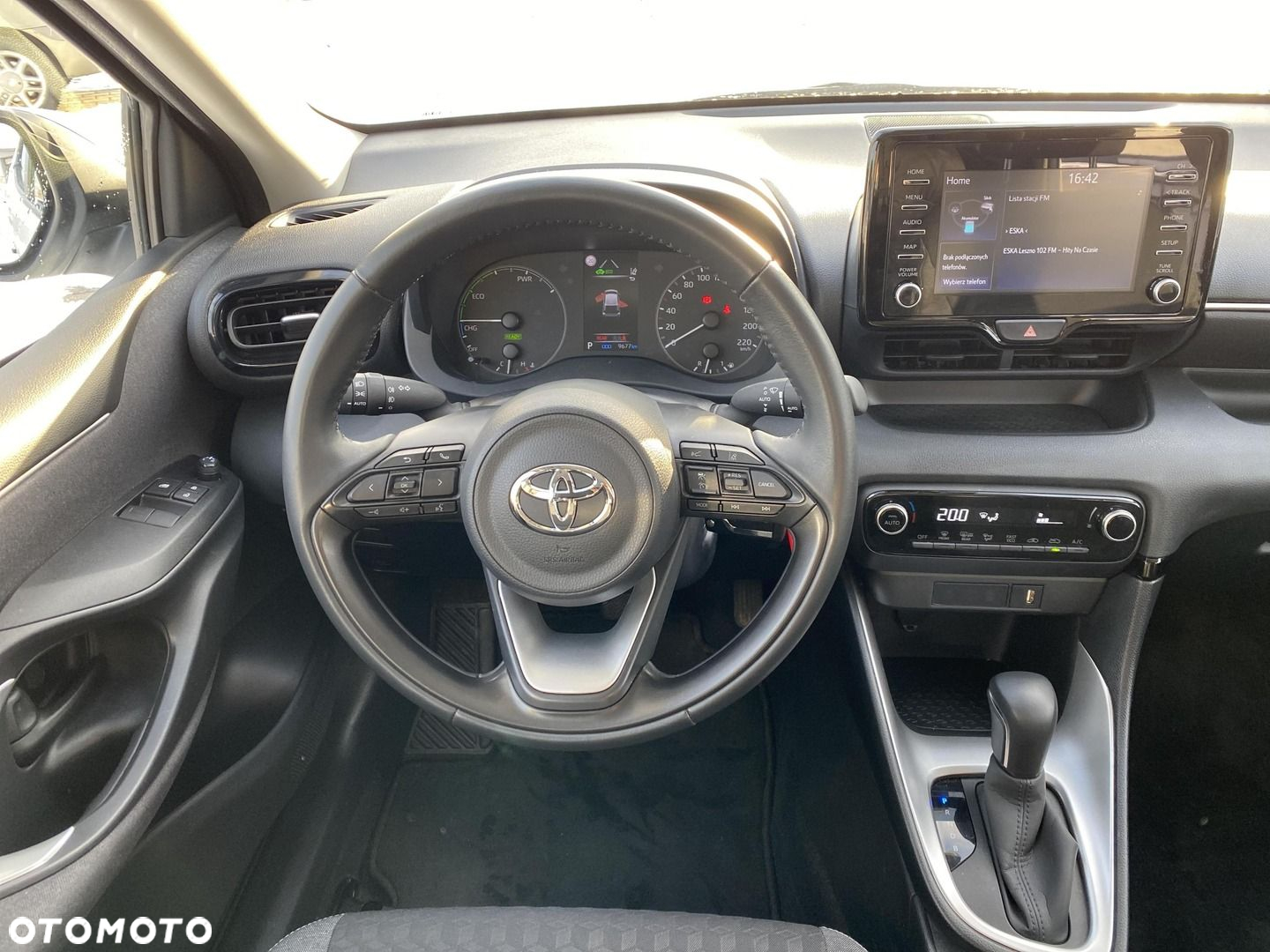 Toyota Yaris - 16