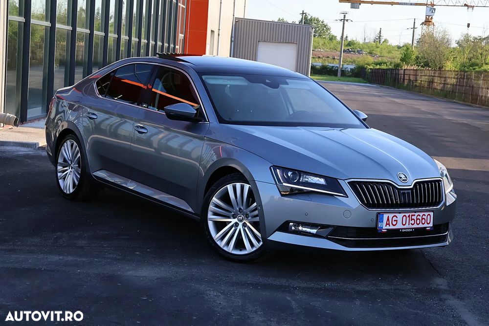 Skoda Superb 2.0 TDI Premium Edition - 2
