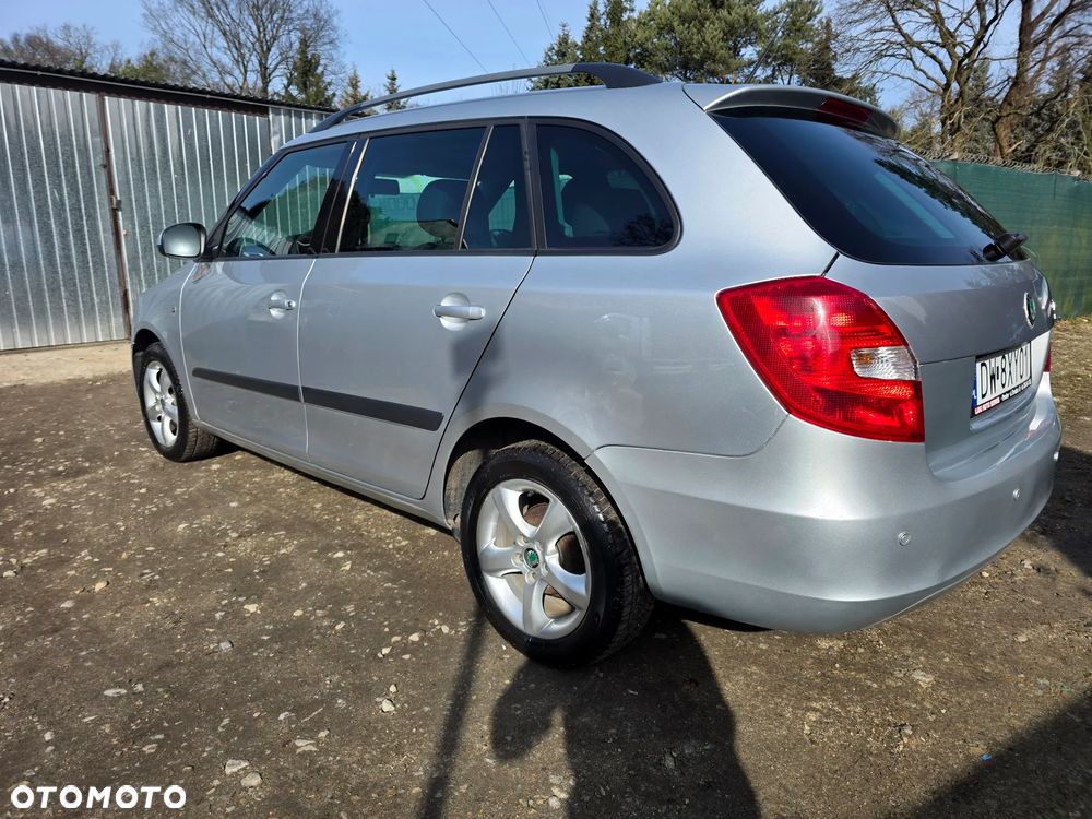 Skoda Fabia 1.2 HTP Elegance - 4