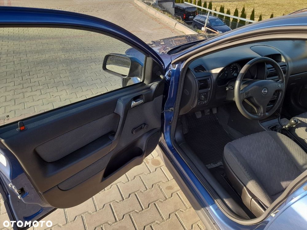 Opel Astra - 16