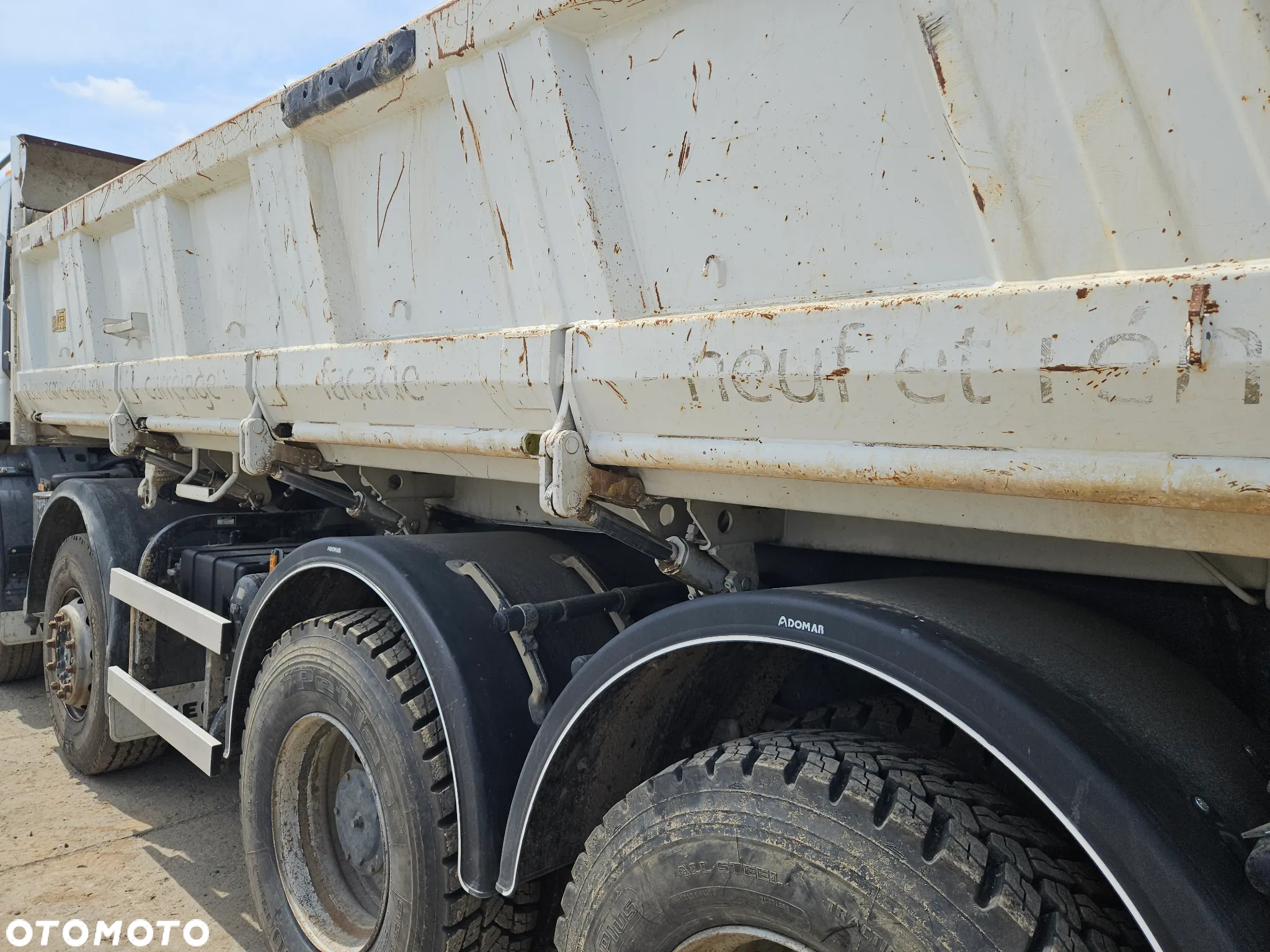 Iveco 440 - 13