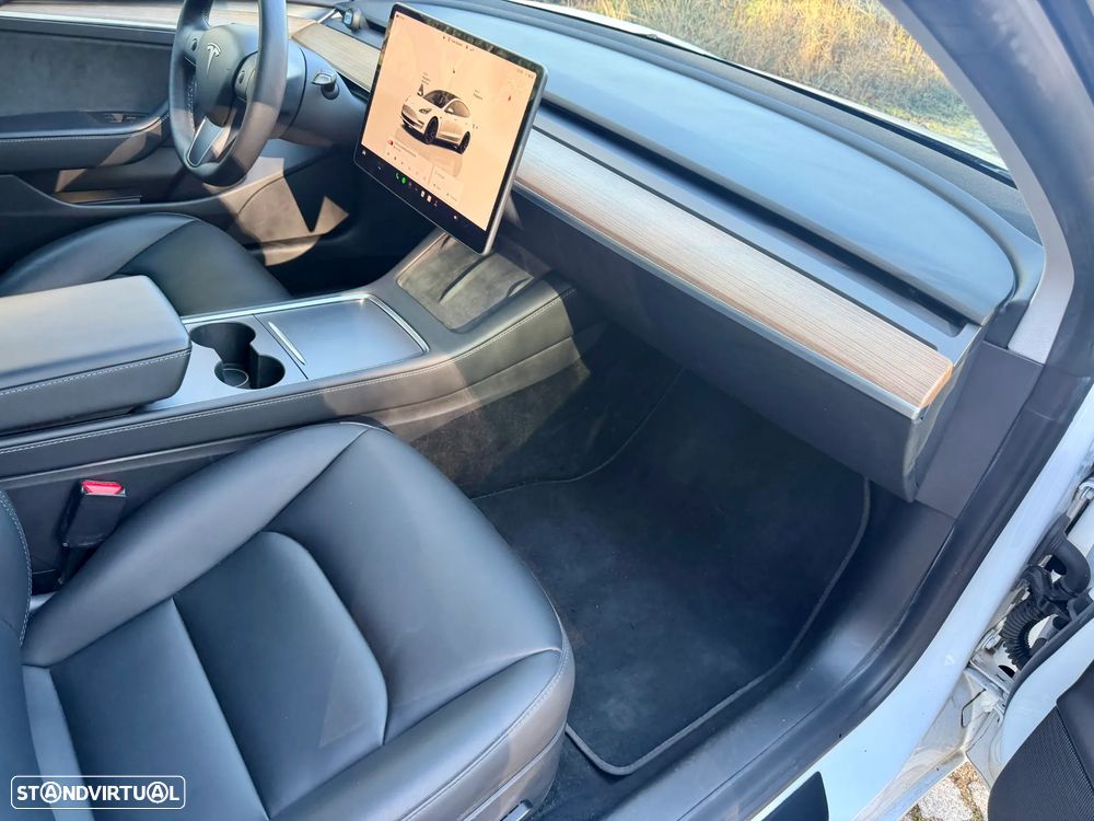 Tesla Model 3 Performance Dual Motor AWD - 19