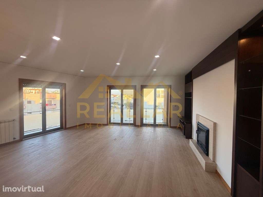 Apartamento T4 Dúplex de Luxo na Póvoa de Varzim - Grande imagem: 2/36