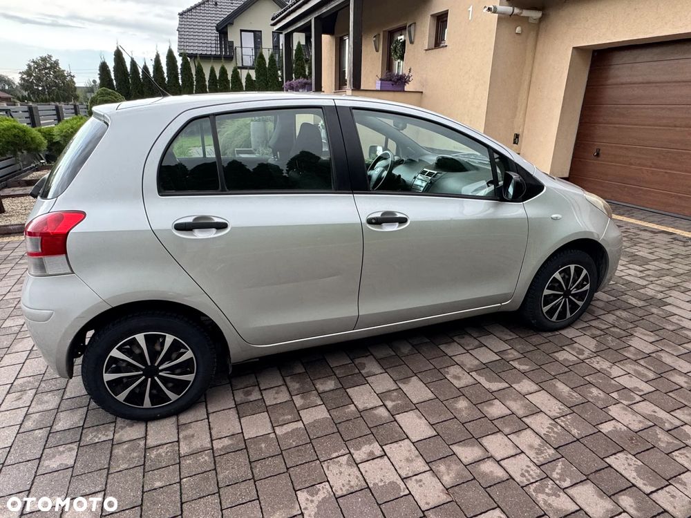Toyota Yaris - 7