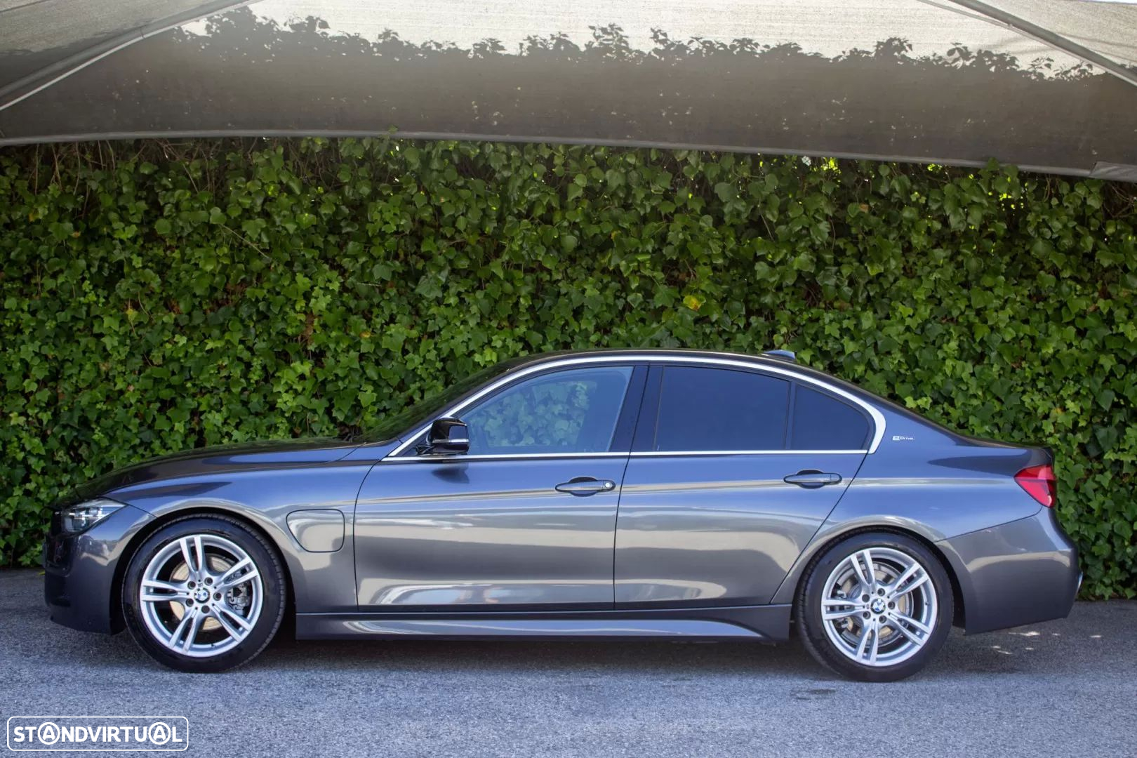 BMW 330 e iPerformance Pack M - 7