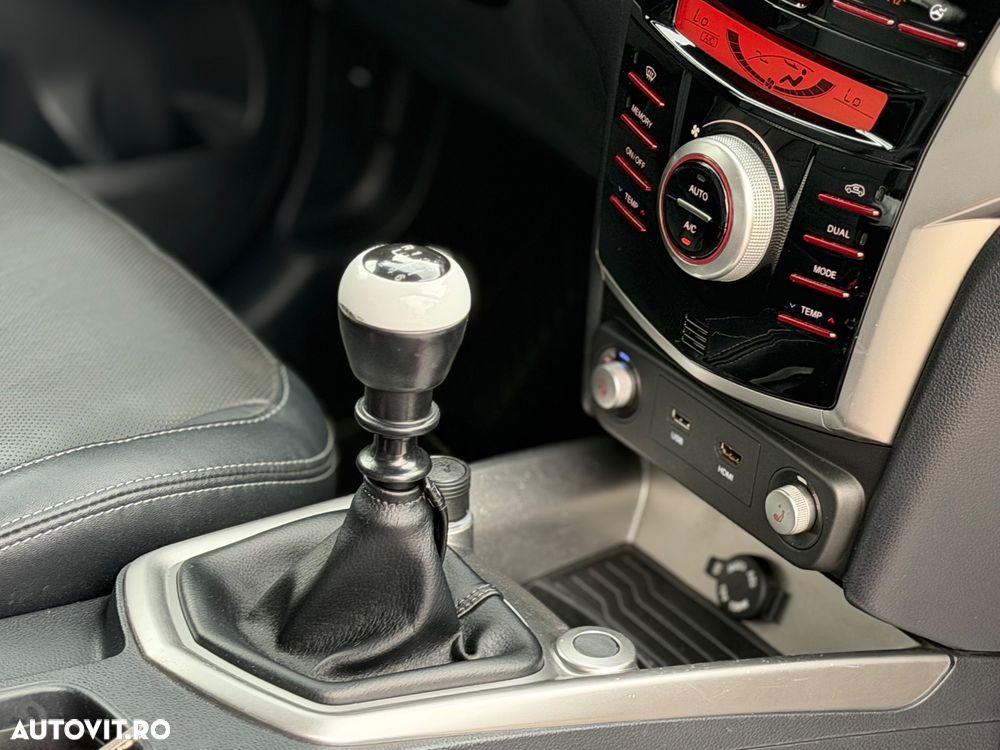 SsangYong Tivoli e-XDi 160 2WD Start/Stop Crystal - 27