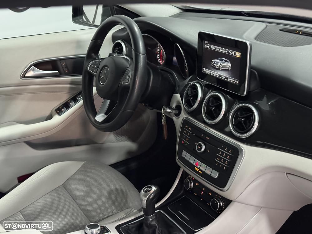 Mercedes-Benz CLA 180 d Shooting Brake Urban - 33