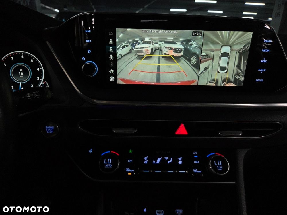 Hyundai Sonata - 16