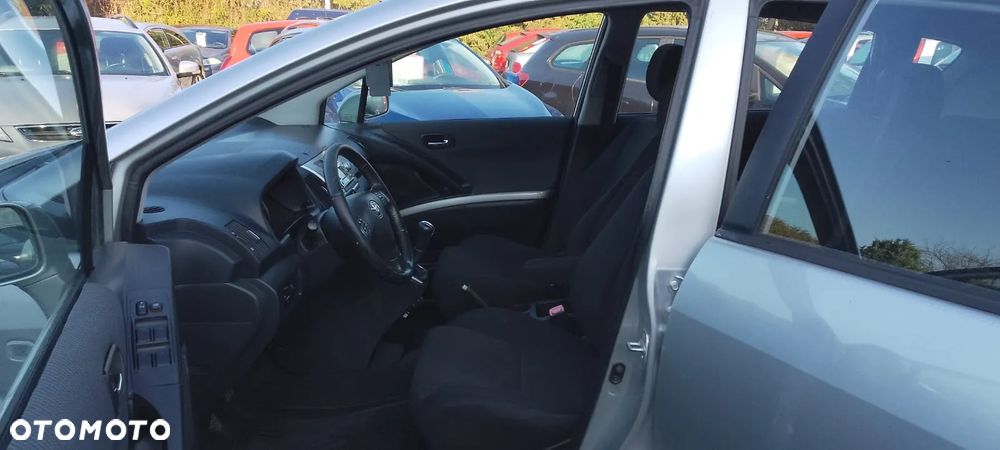 Toyota Corolla Verso 2.2 D-4D Gold + 7os - 13