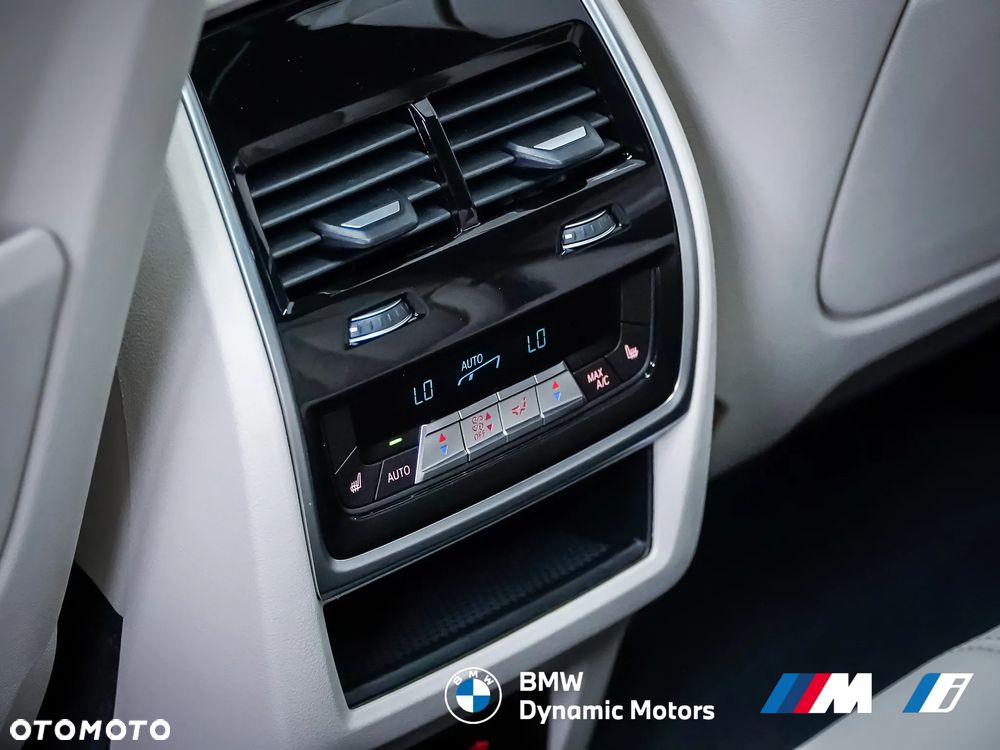 BMW X5 xDrive30d - 27