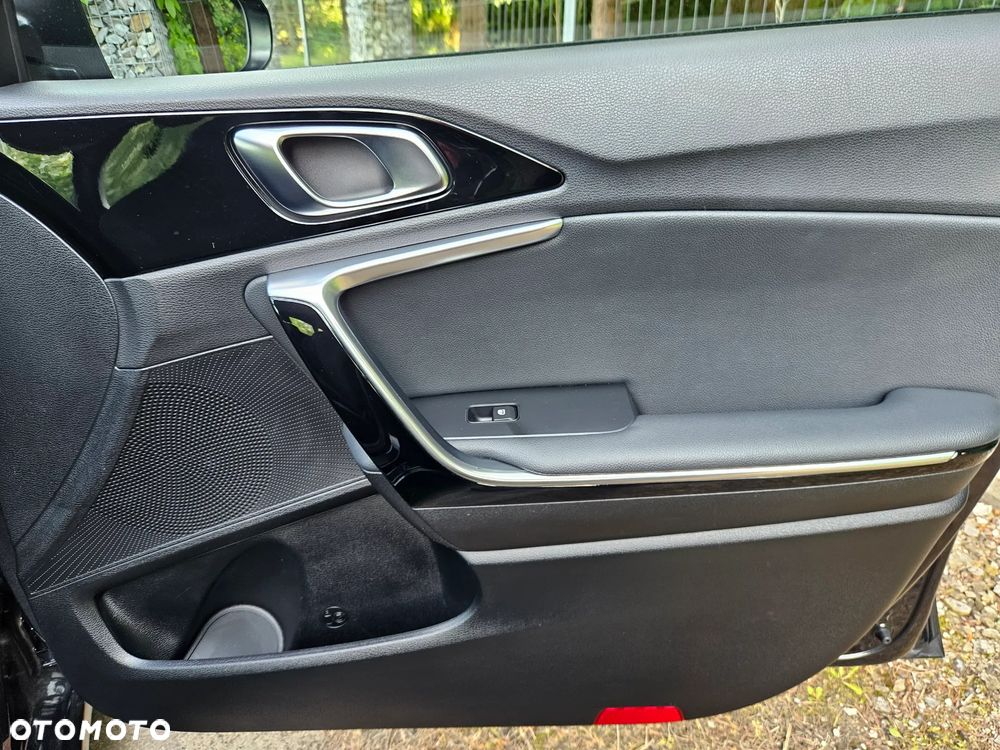 Kia Ceed 1.4 T-GDI OPF Platinum Edition - 30