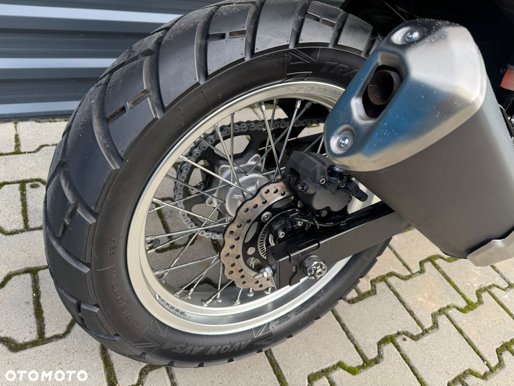 Kawasaki Versys-X 300 - 17