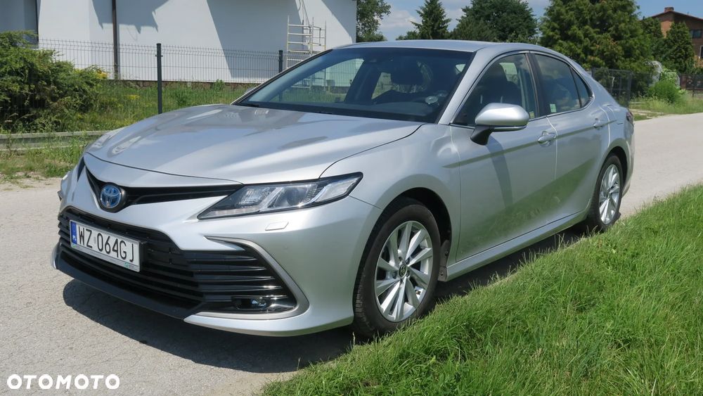 Toyota Camry - 1