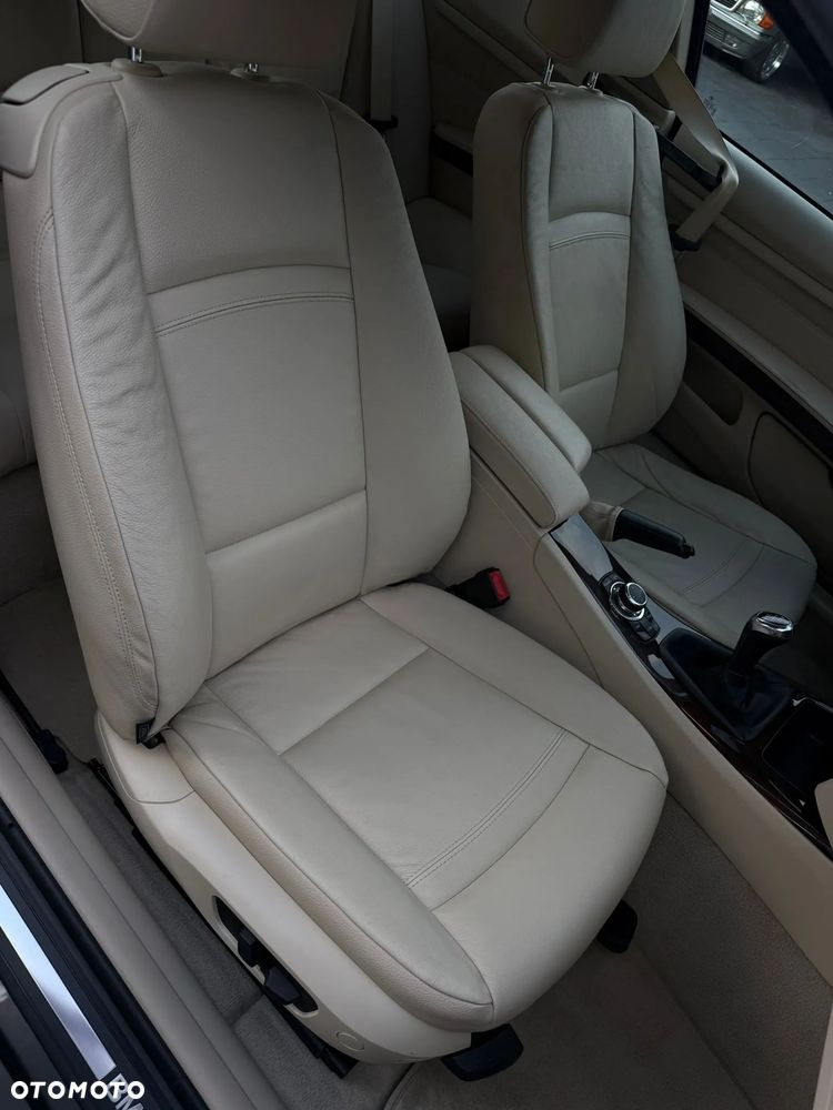 BMW Seria 3 325d Coupe Edition Exclusive - 35