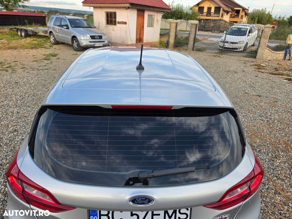 Ford Fiesta 1.0 EcoBoost S&S COOL&CONNECT - 9