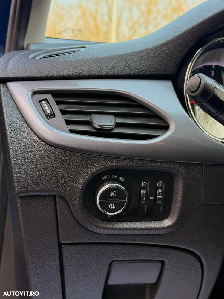 Opel Astra 1.6 CDTI ECOTEC ECOFlex Start/Stop Dynamic - 27