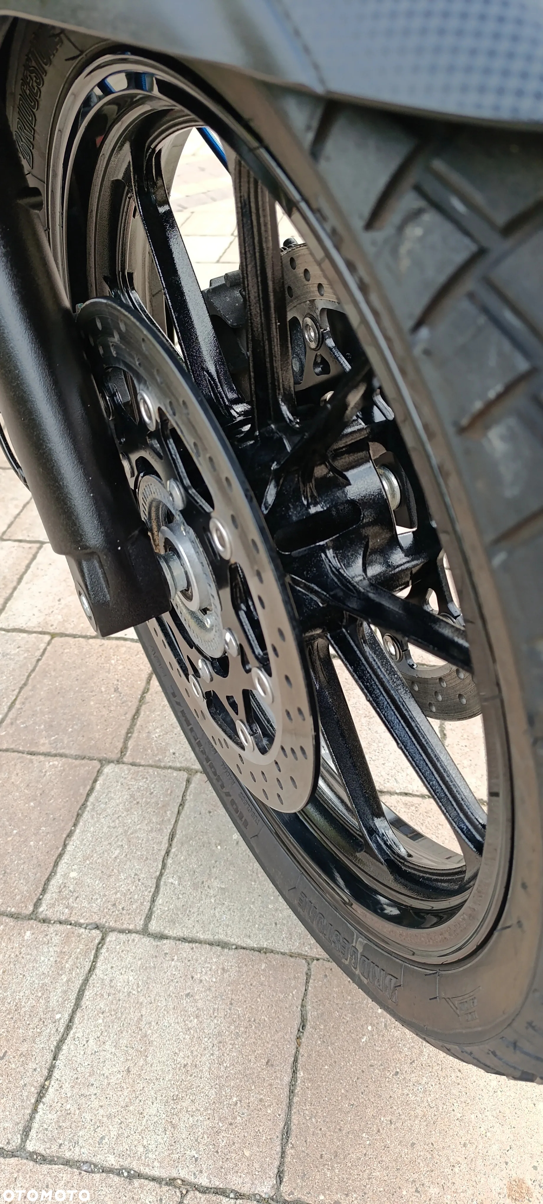 Suzuki V-STROM - 17