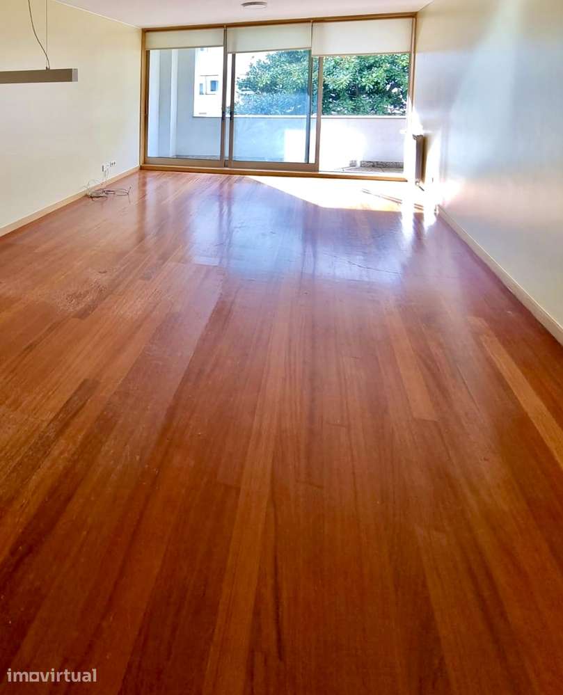 Apartamento T2 para Arrendamento - Próximo da Praia e Parque da Cidade - Grande imagem: 2/8