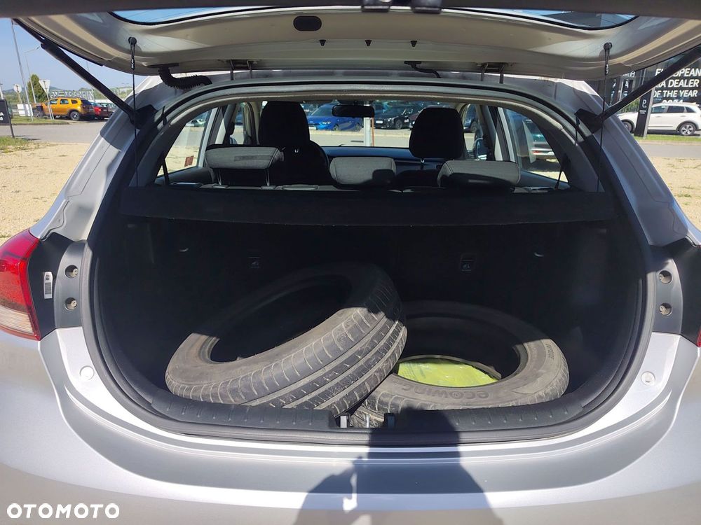 Kia Rio 1.4 M - 17