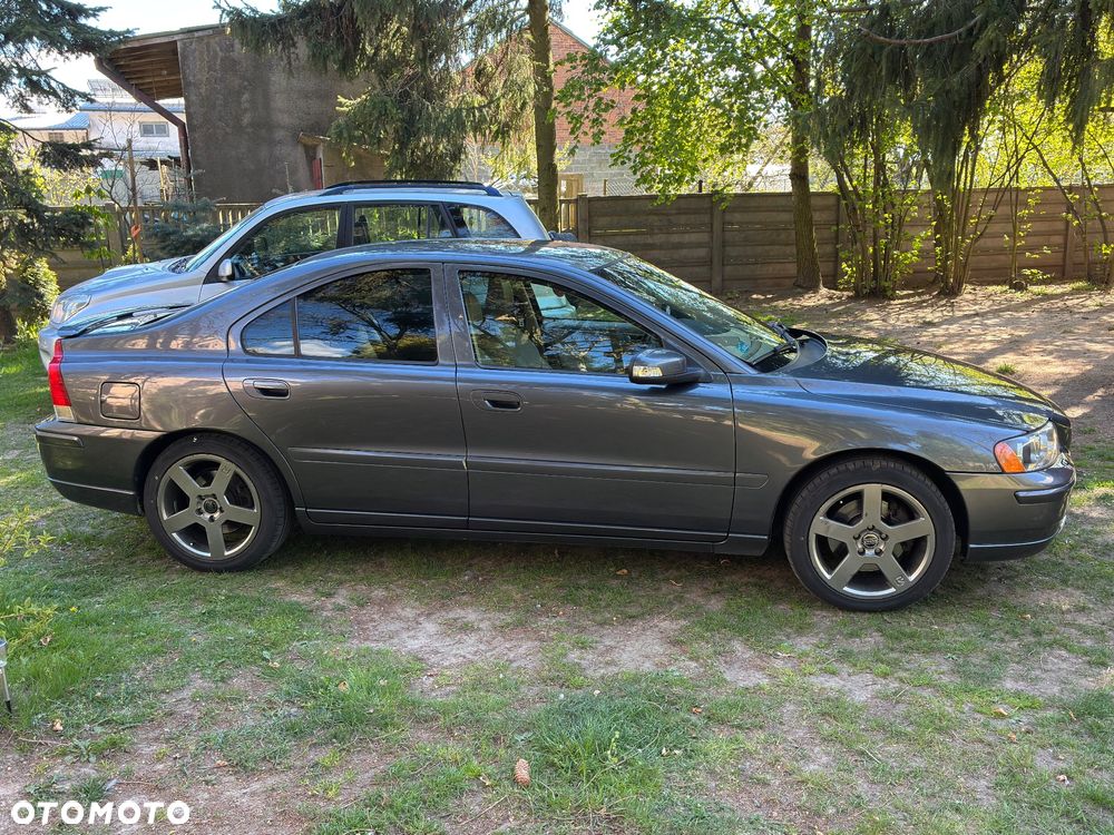 Volvo S60 2.4D5 Diament - 4