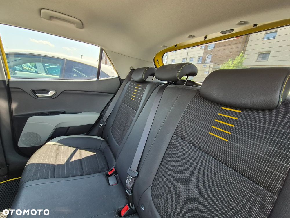 Kia Stonic 1.2 L Business Line - 18