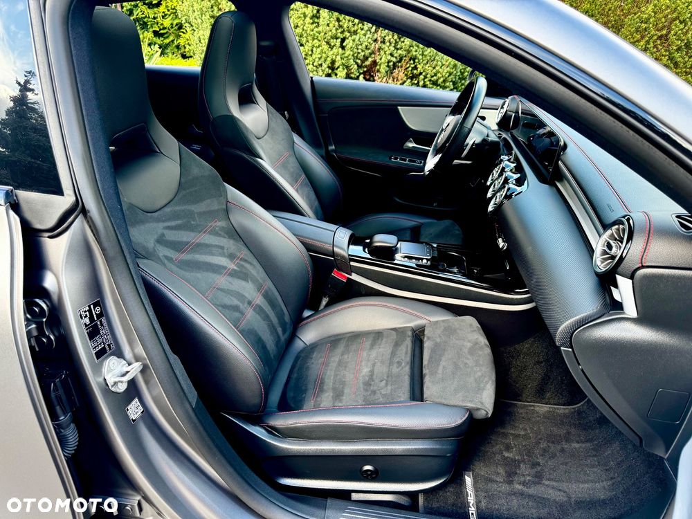 Mercedes-Benz CLA 200 d AMG Line 8G-DCT - 27