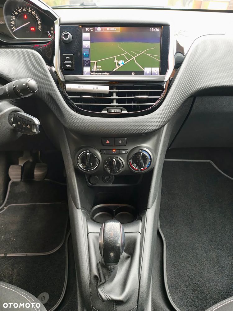 Peugeot 208 1.2 PureTech Style - 14