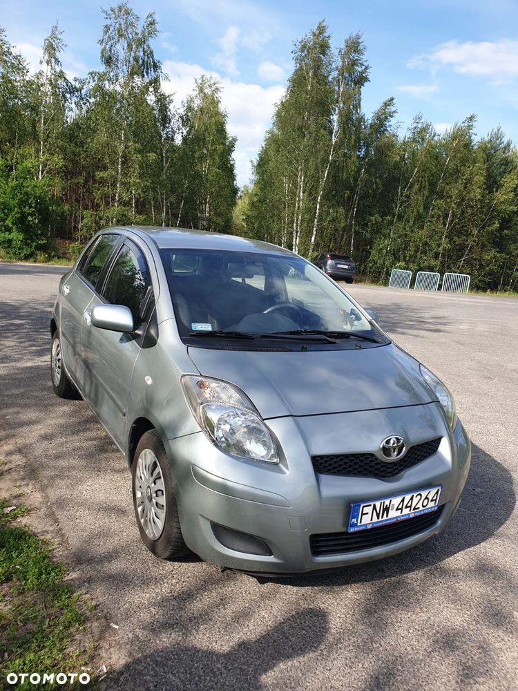 Toyota Yaris 1.33 Terra - 1