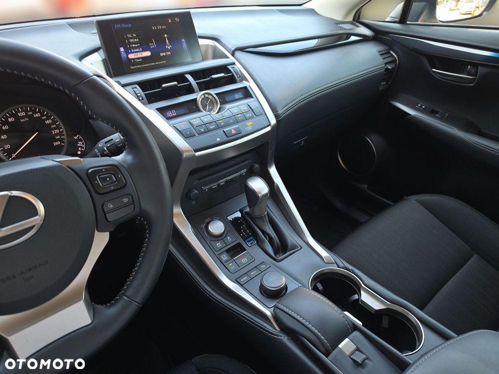 Lexus NX 300h Elite AWD - 20