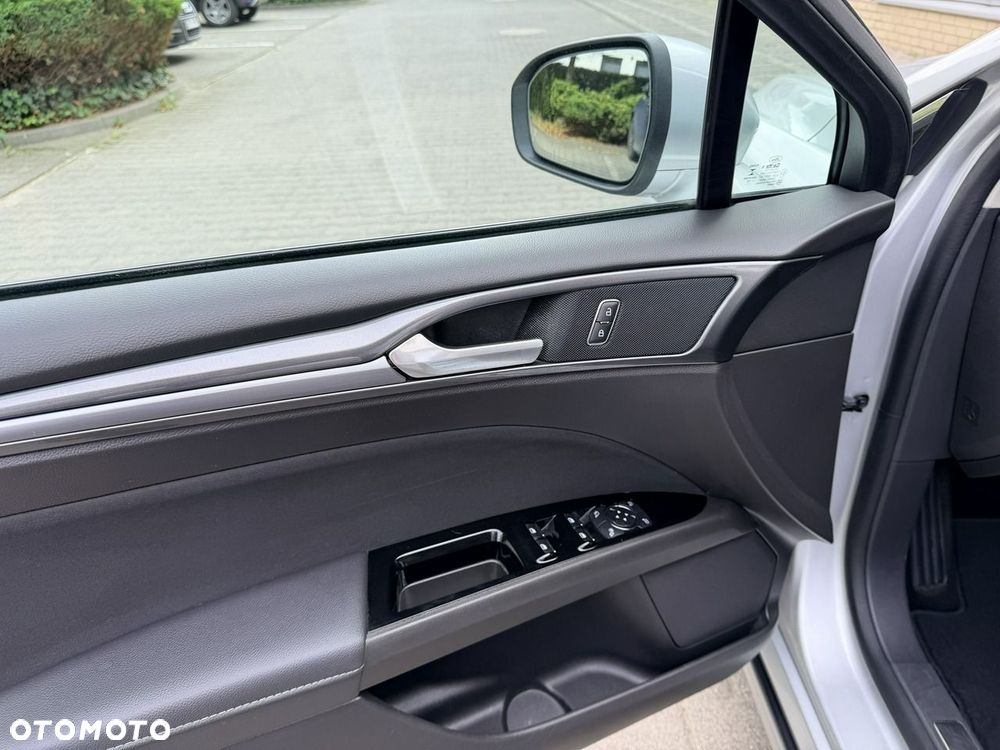 Ford Mondeo - 19