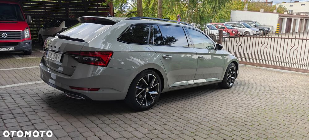 Skoda Superb 2.0 TDI SCR 4x4 Sportline DSG - 16