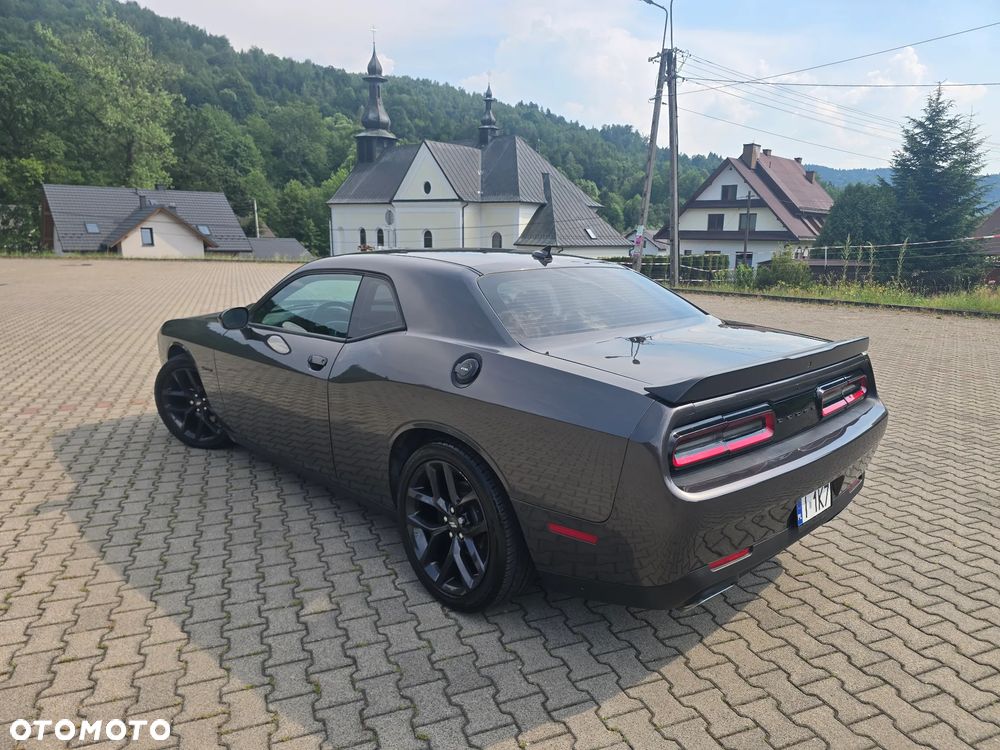 Dodge Challenger 5.7 R/T - 11