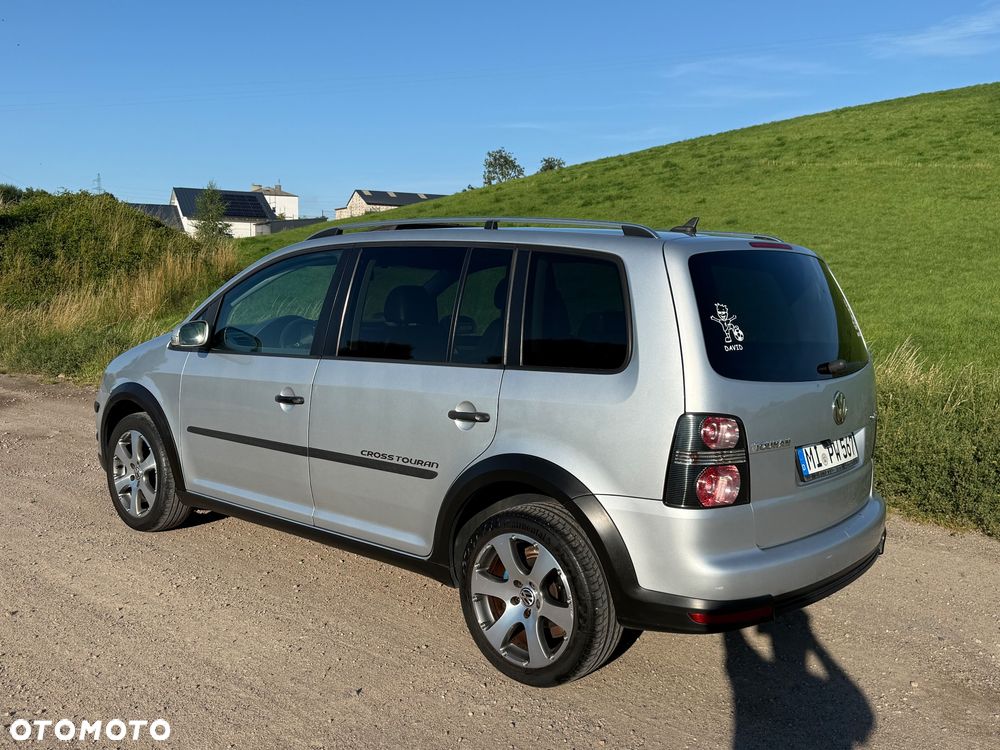 Volkswagen Touran 2.0 TDI DPF Cross - 29