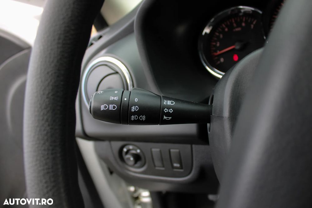 Dacia Logan TCe 90 S&S Laureate - 25