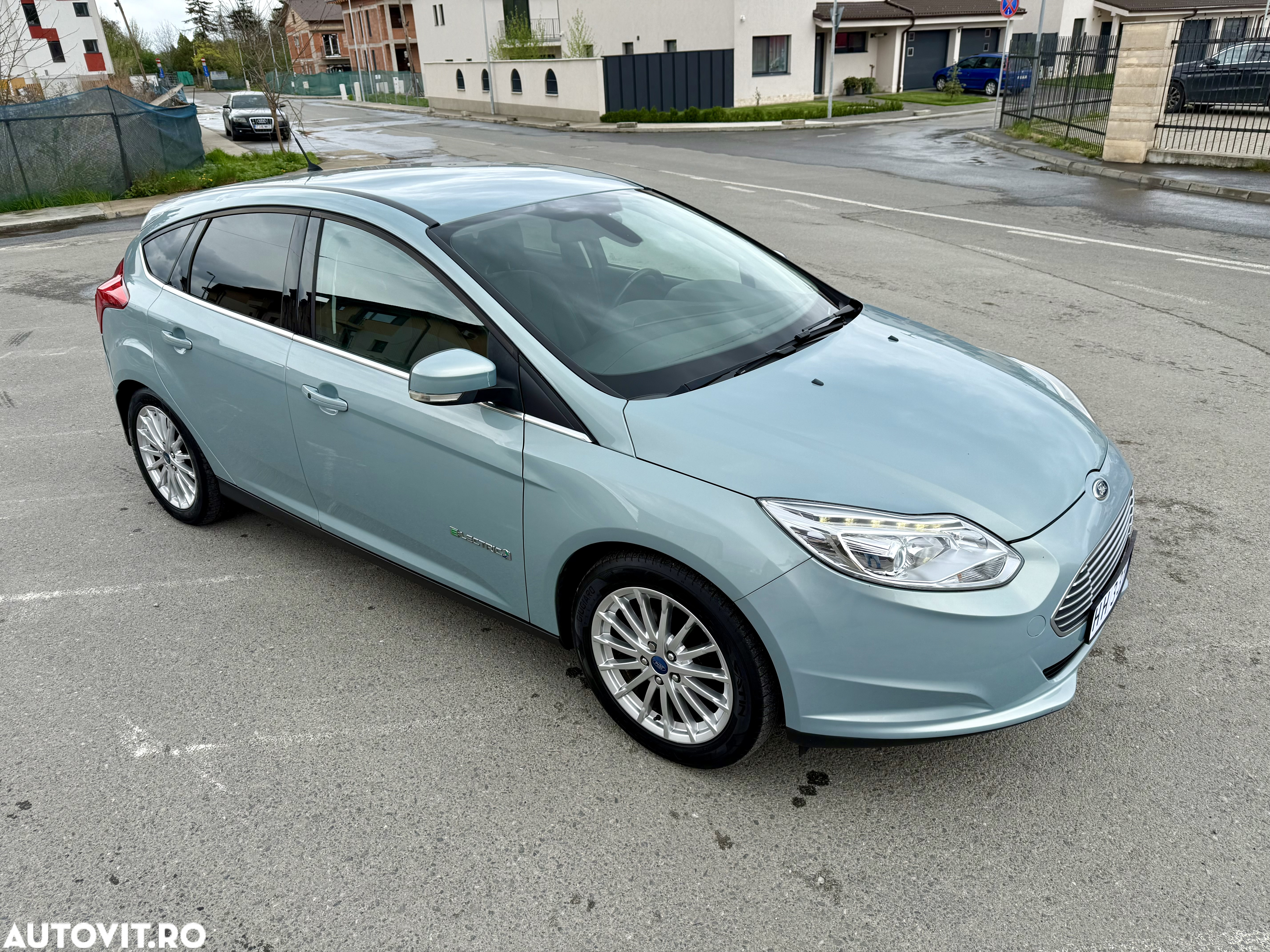 Ford Focus Electric - 39