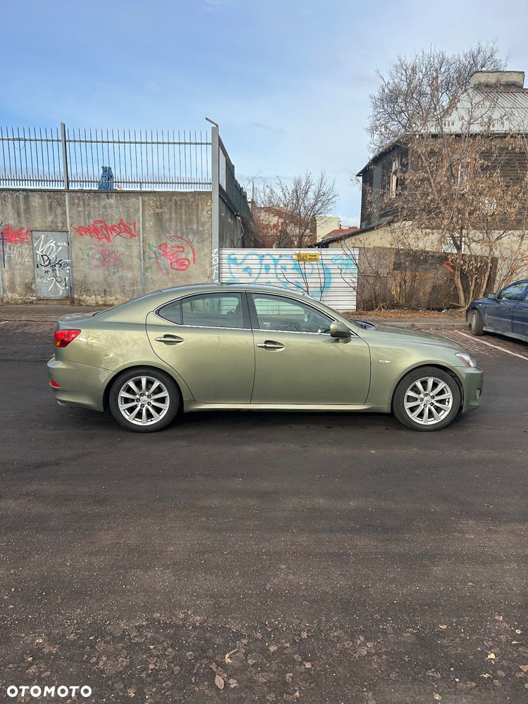 Lexus IS 250 Prestige - 4