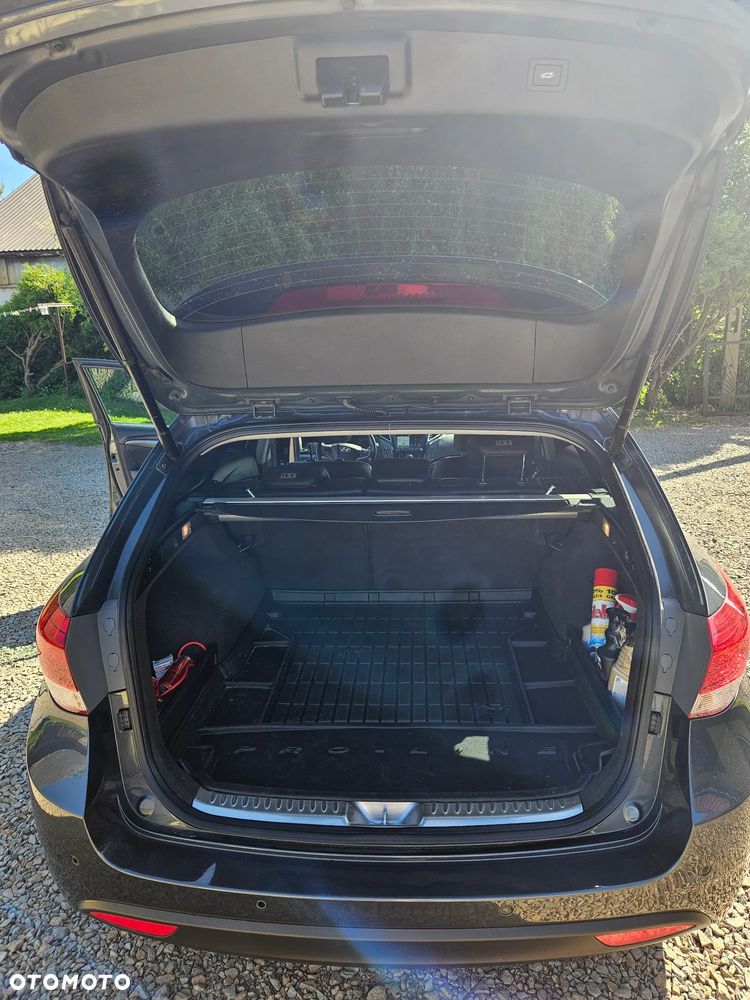 Hyundai i40 Kombi 1.7 CRDi DCT Premium - 9