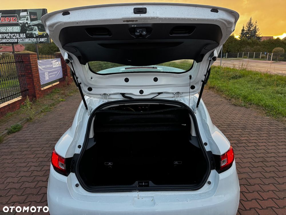 Renault Clio - 10