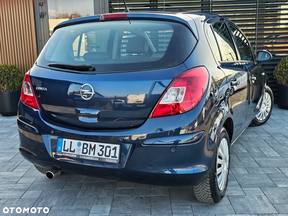 Opel Corsa 1.4 16V Cosmo - 26