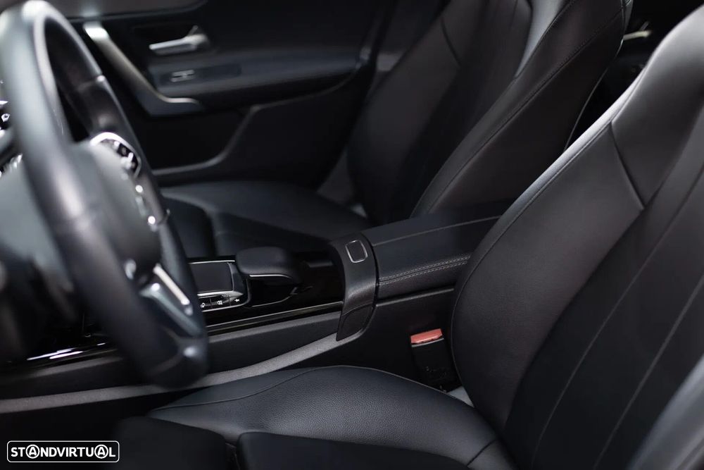 Mercedes-Benz A 180 Limousine d Progressive Aut. - 38