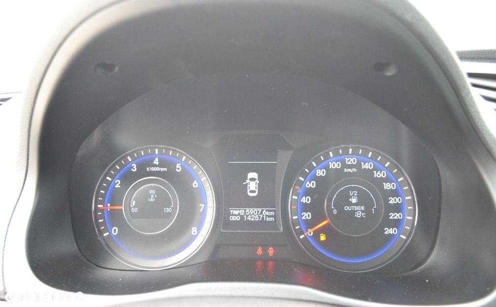 Hyundai i40 Kombi 1.6 Trend - 23