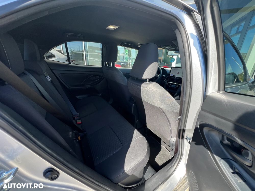 Toyota Yaris Cross 1.5 VVT-i HSD 4x4 Dynamic - 7