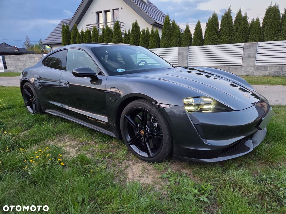 Porsche Taycan - 1