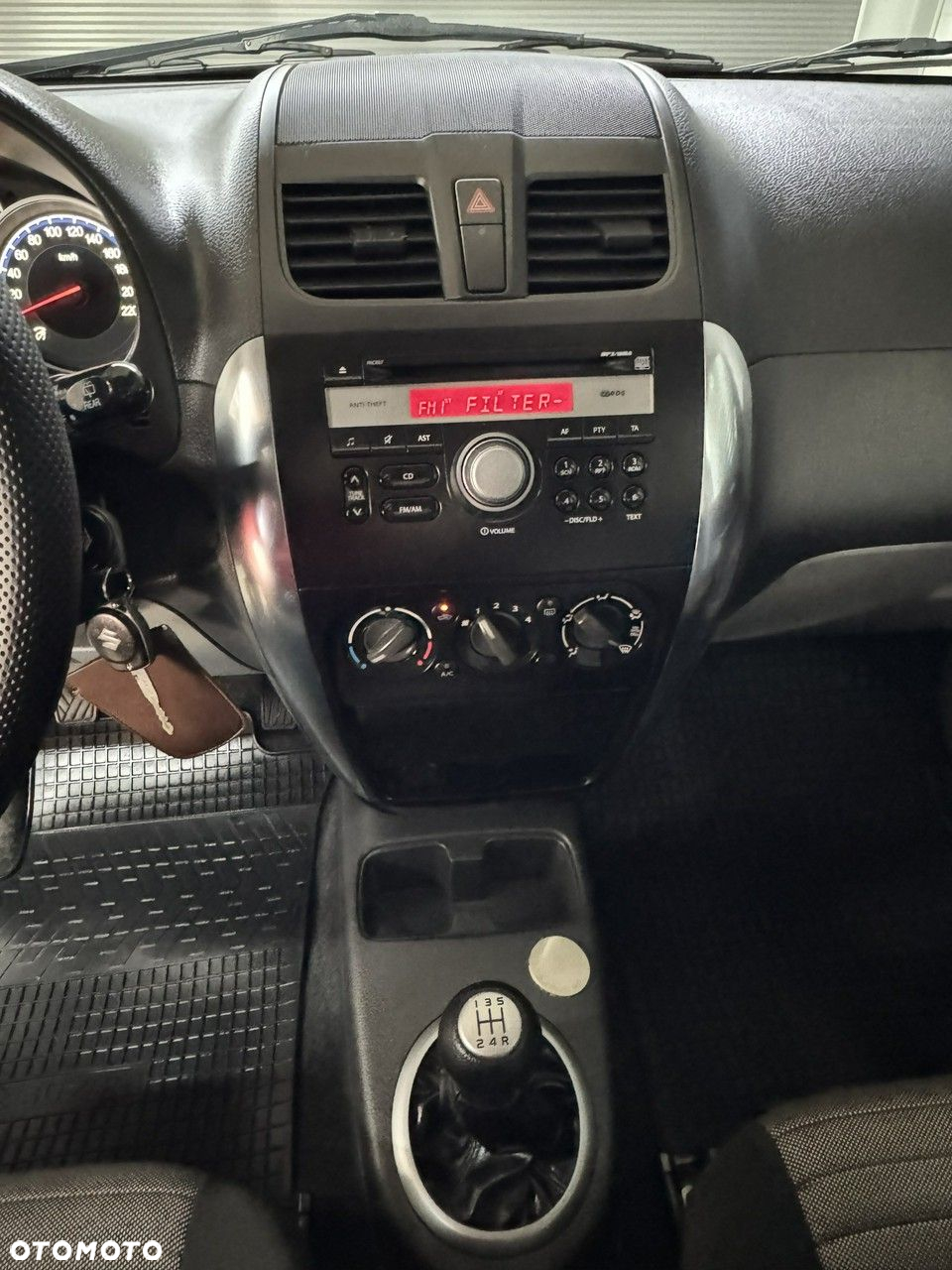 Suzuki SX4 - 28