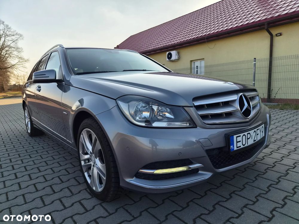 Mercedes-Benz Klasa C 180 BlueEFFICIENCY Avantgarde - 21