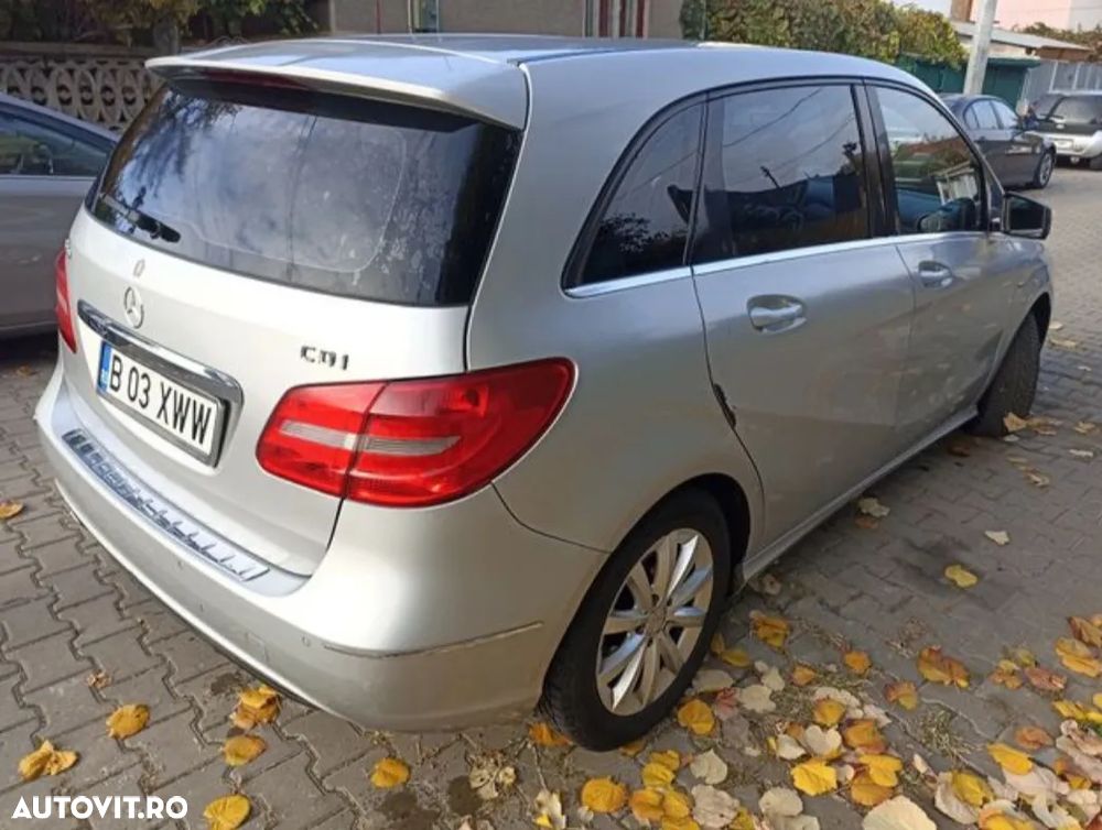 Mercedes-Benz B - 3
