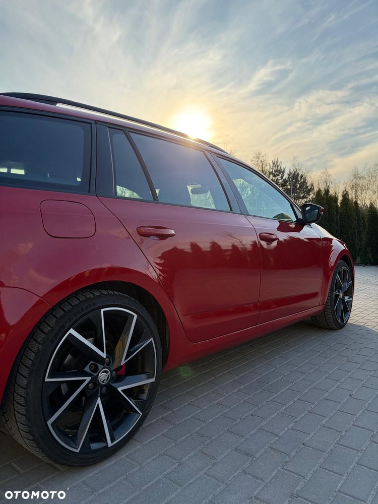 Skoda Octavia 2.0 TSI RS - 17