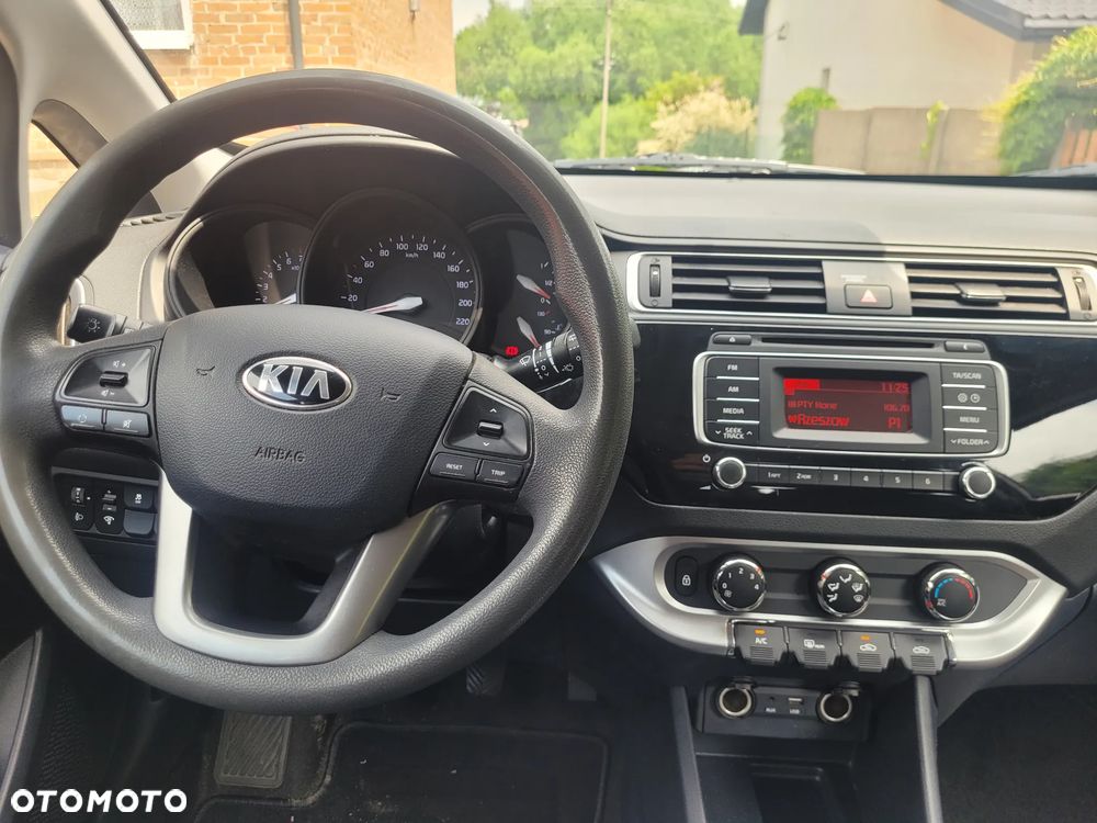 Kia Rio - 20