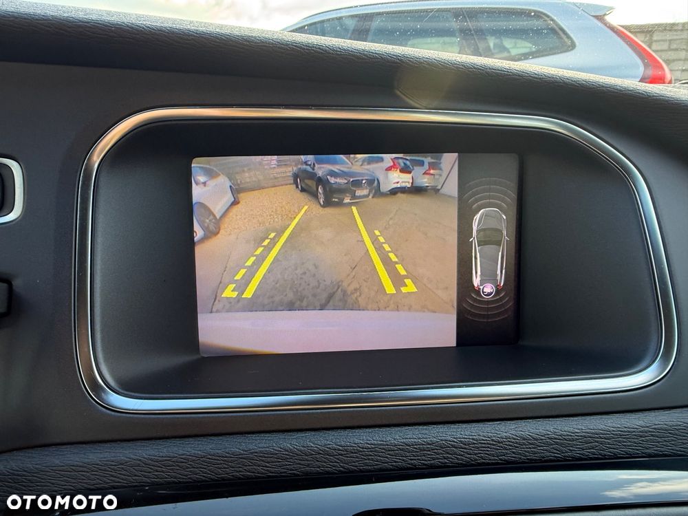 Volvo V40 Cross Country T3 Geartronic Momentum - 26