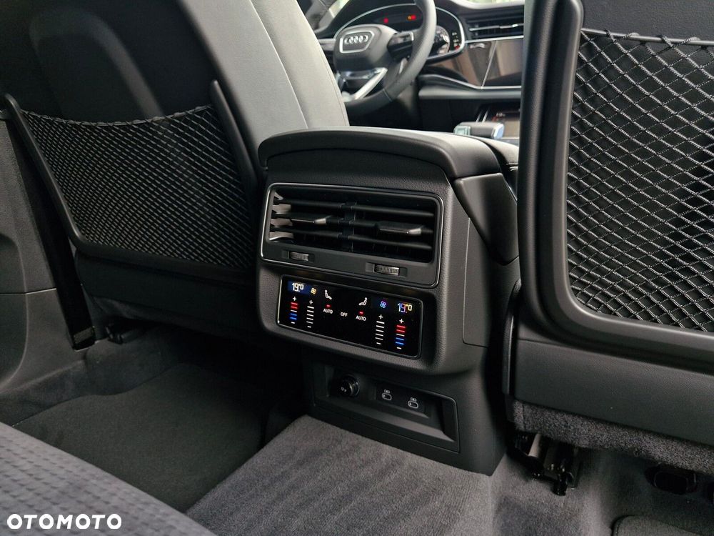 Audi Q7 - 30